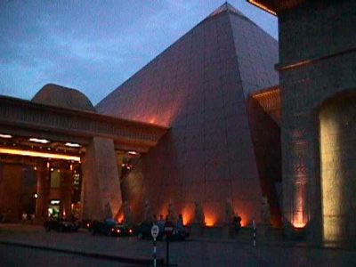 Pirámide Malasia sin identificar