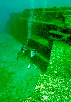 Pirámides sumergidas en el Mar de Japón